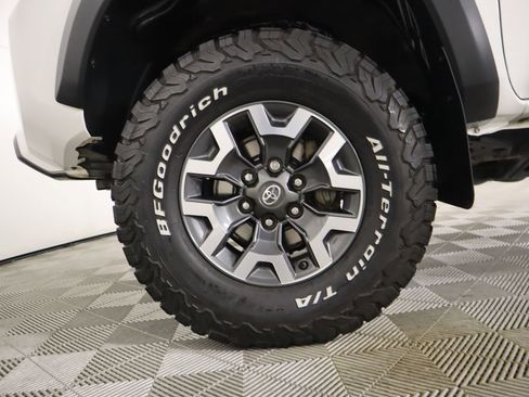 Used 2019 Toyota Tacoma TRD Off-Road image 31
