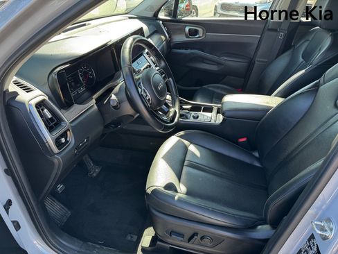 Used 2022 Kia Sorento S image 9