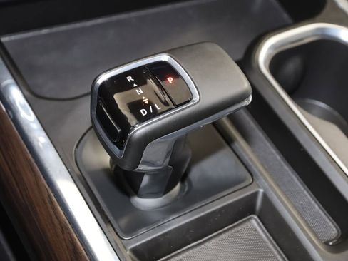 Used 2023 GMC Sierra 1500 SLT w/ SLT Convenience Package image 7