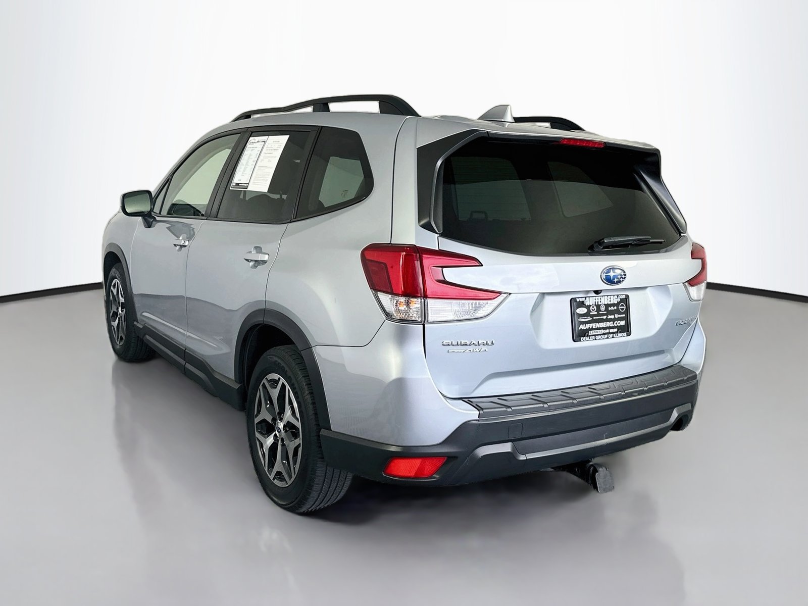 Used 2021 Subaru Forester Premium AWD/4WD image 5