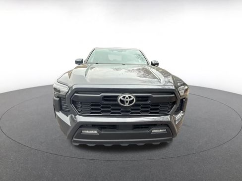 Used 2024 Toyota Tacoma TRD Off-Road image 8