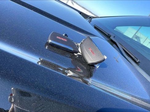 Used 2023 GMC Yukon Denali Ultimate image 12