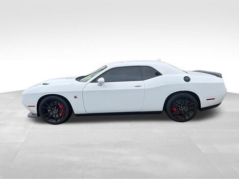 Used 2023 Dodge Challenger R/T Scat Pack w/ Plus Package RWD image 2