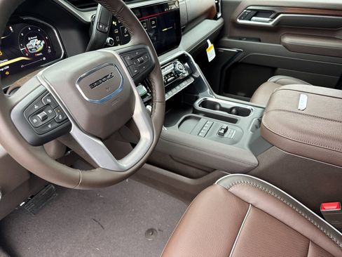 New 2026 GMC Sierra 2500 Denali w/ Denali Reserve Package image 9