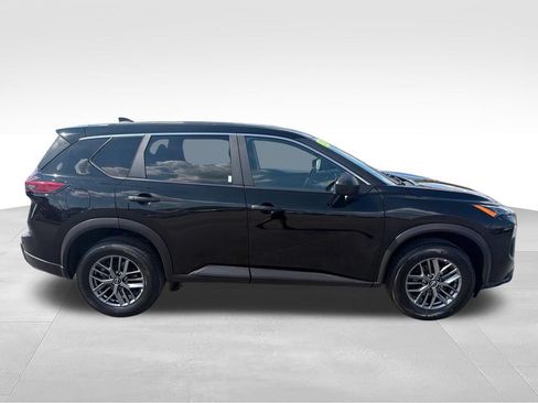 Used 2024 Nissan Rogue S AWD/4WD image 6