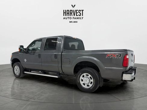 Used 2016 Ford F250 XLT w/ XLT Premium Package image 3