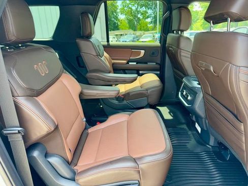 Used 2025 Ford Expedition Max King Ranch AWD/4WD image 10