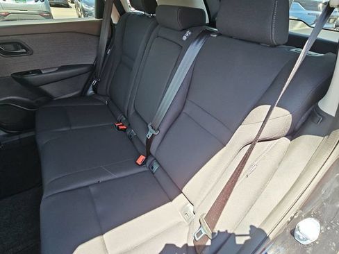 Used 2023 Nissan Rogue S AWD/4WD image 27