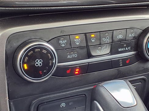 Used 2022 Ford EcoSport SE w/ SE Convenience Package image 5