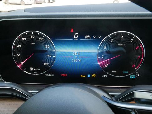 Used 2025 Mercedes-Benz GLS 450 4MATIC image 21