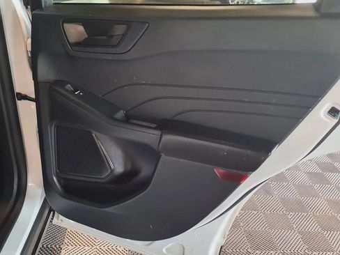 Used 2022 Ford Escape SE FWD image 9