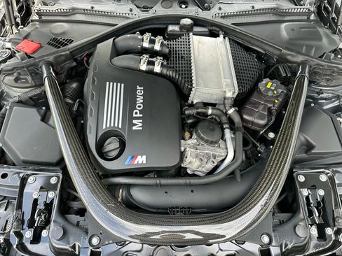 Used 2015 BMW M4 Coupe RWD image 23