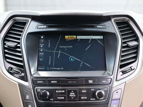 Used 2017 Hyundai Santa Fe Limited image 20