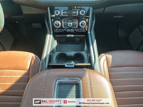 Used 2023 GMC Yukon Denali Ultimate image 9