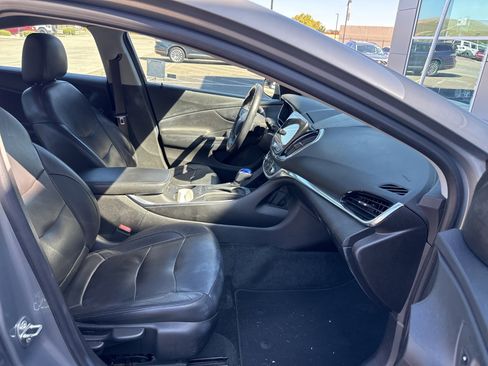 Used 2017 Chevrolet Volt Premier w/ Driver Confidence II Package image 17