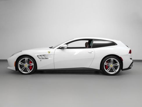 Certified 2020 Ferrari GTC4Lusso V12 image 5