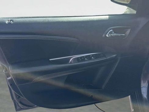 Used 2019 Dodge Journey Crossroad image 21