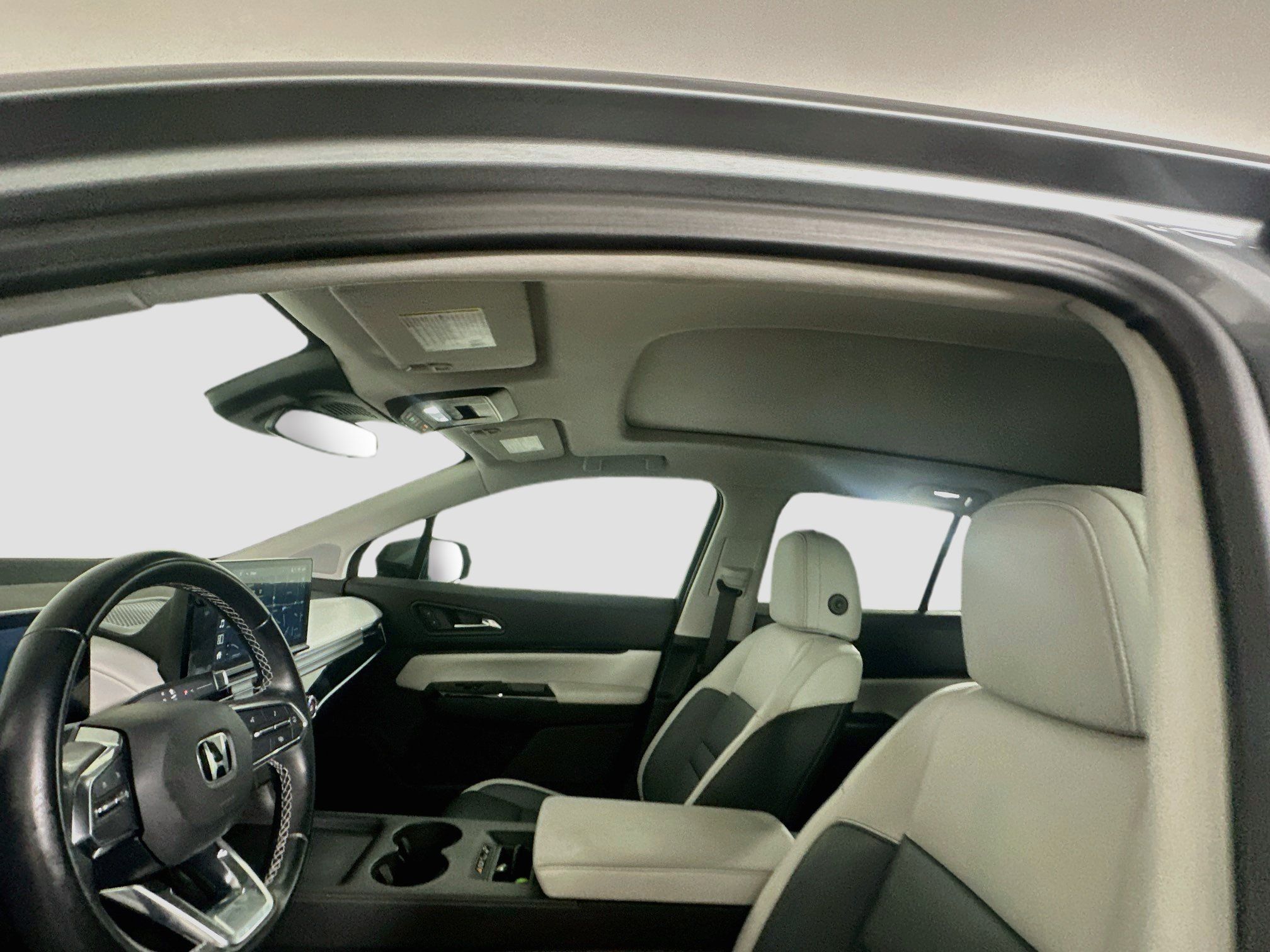 Used 2024 Honda Prologue Touring image 26