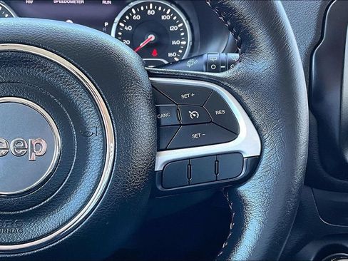 Certified 2016 Jeep Renegade Trailhawk AWD/4WD image 7