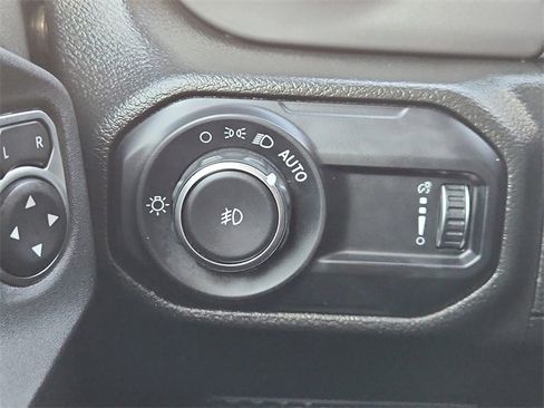 Used 2023 Jeep Wrangler Sport S image 18