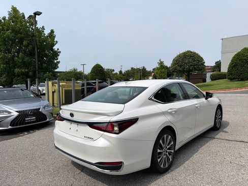 Used 2021 Lexus ES 300h w/ Premium Package FWD image 12