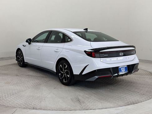 Used 2025 Hyundai Sonata SEL FWD image 3