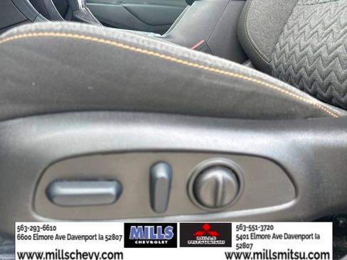 Used 2024 Chevrolet Equinox LT FWD image 11