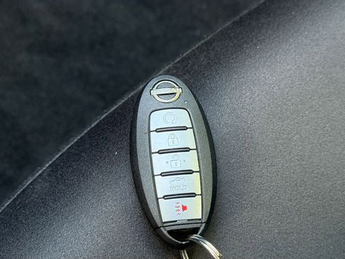 Used 2025 Nissan Altima 2.5 SV image 18