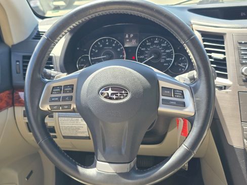 Used 2012 Subaru Outback 2.5i Limited w/ Moonroof Pkg AWD/4WD image 19