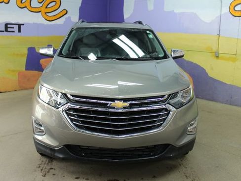 Used 2018 Chevrolet Equinox Premier AWD/4WD image 4