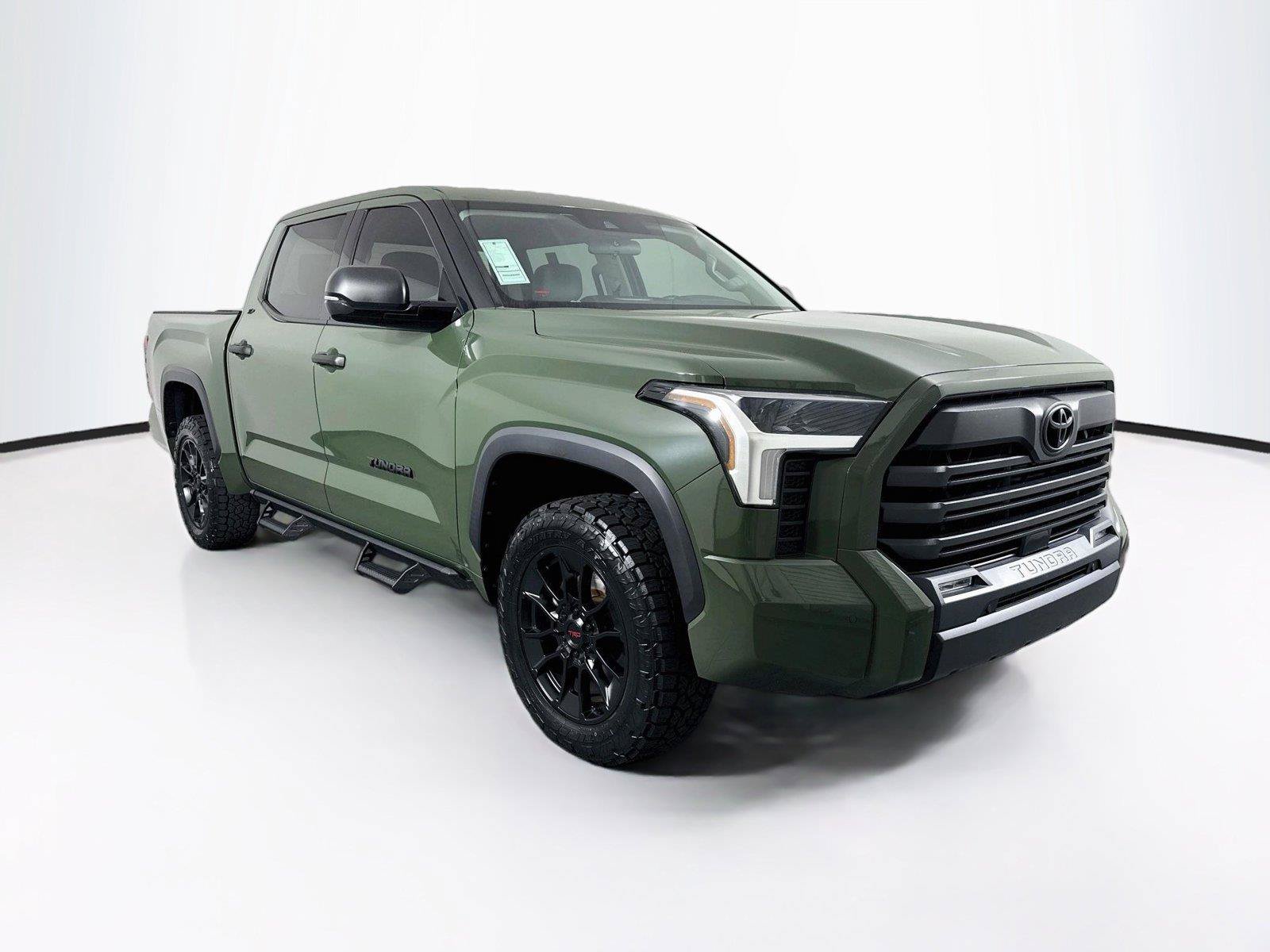 Used 2023 Toyota Tundra SR5 w/ SR5 Convenience Package AWD/4WD image 9