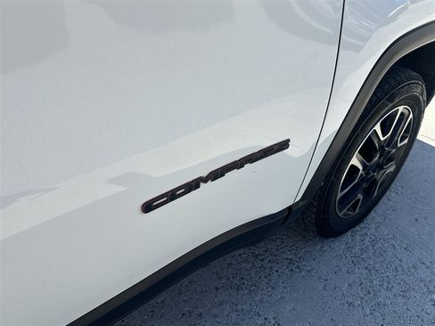 Used 2020 Jeep Compass Trailhawk AWD/4WD image 23