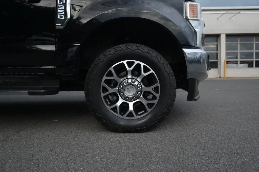 Used 2020 Ford F350 Lariat w/ Lariat Ultimate Package AWD/4WD image 21