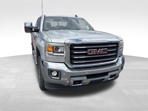 Used 2015 GMC Sierra 2500 SLT w/ Duramax Plus Package AWD/4WD image 6