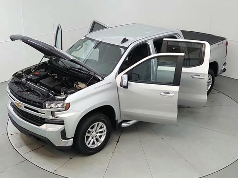 Used 2020 Chevrolet Silverado 1500 LT w/ All-Star Edition image 41