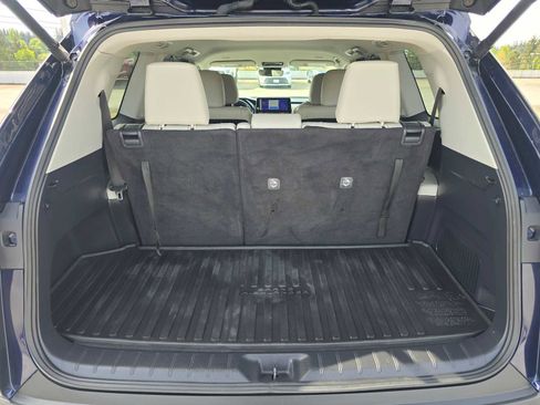 Used 2024 Toyota Grand Highlander AWD image 14
