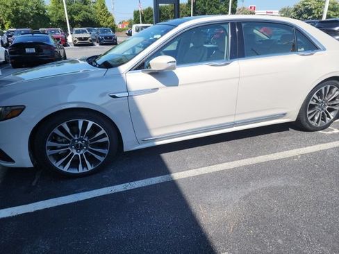 Used 2019 Lincoln Continental Select FWD image 1