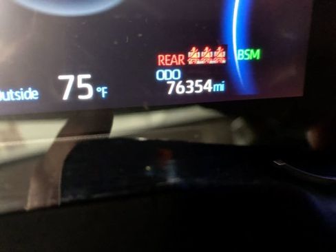 Used 2019 Toyota RAV4 Limited w/ Carpet Mat Package AWD/4WD image 18