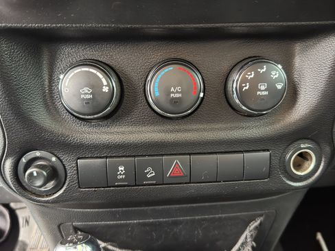 Used 2011 Jeep Wrangler Unlimited Sport AWD/4WD image 20