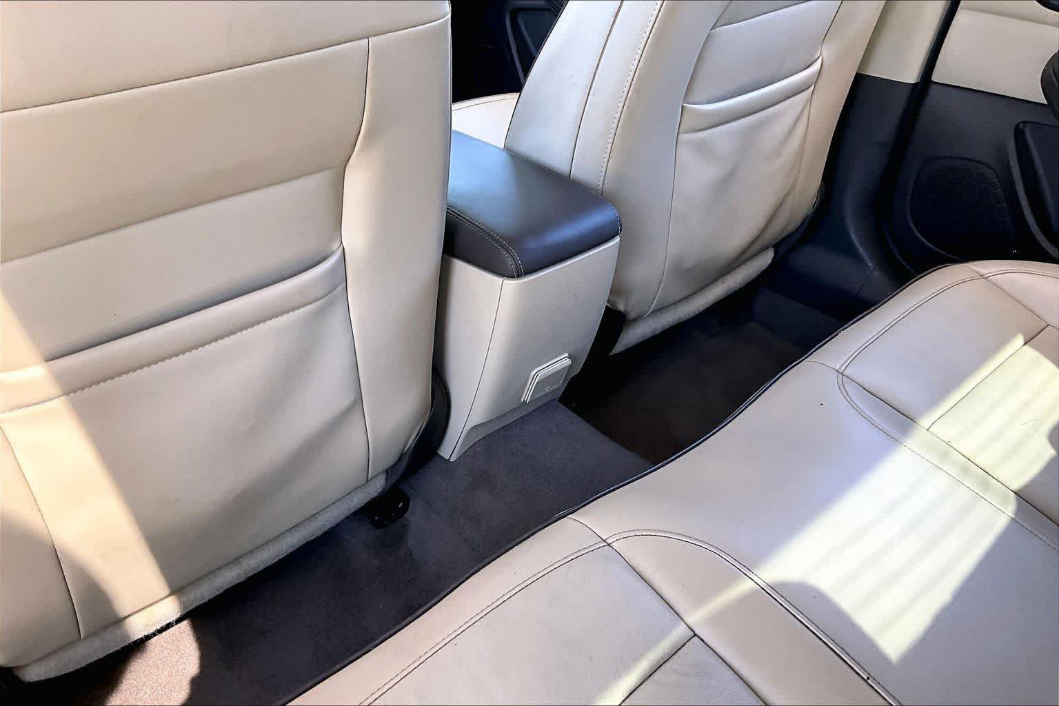Used 2015 Chevrolet Malibu LT w/ Leather Package FWD image 33