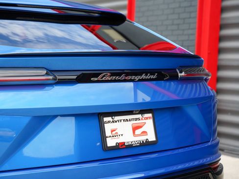 Used 2022 Lamborghini Urus AWD/4WD image 11