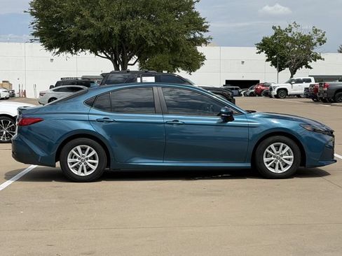 Used 2026 Toyota Camry LE w/ Convenience Package FWD image 3