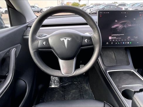 Used 2022 Tesla Model Y Performance AWD/4WD image 5