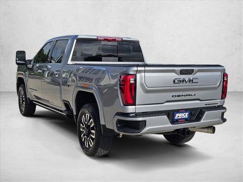 Used 2026 GMC Sierra 2500 Denali Ultimate w/ LPO, Black Badging Package AWD/4WD image 8