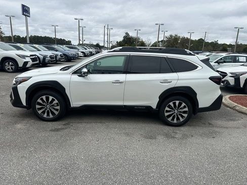 Used 2025 Subaru Outback Touring image 12