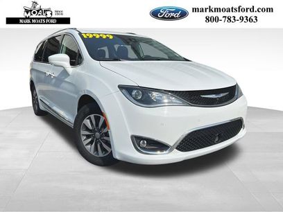 Used 2020 Chrysler Pacifica Touring-L Plus w/ Advanced Safetytec Group