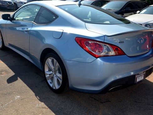 Used 2011 Hyundai Genesis 2.0T image 5