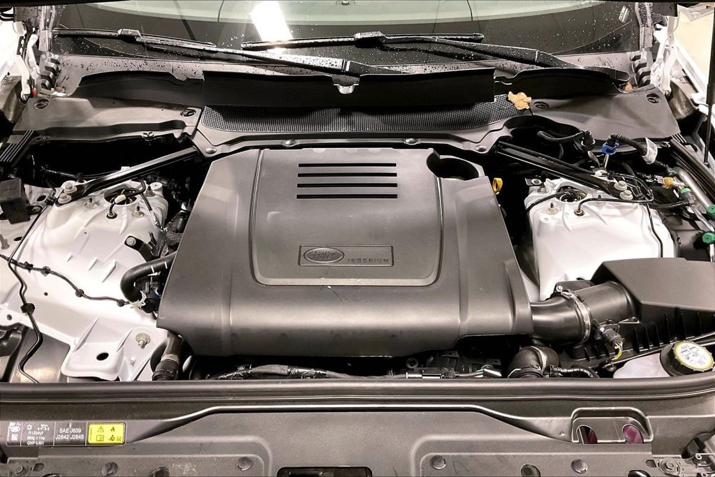 New 2026 Land Rover Discovery S AWD/4WD image 13