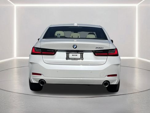 Used 2023 BMW 330i Sedan w/ Premium Package image 26