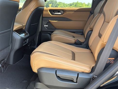 New 2025 Nissan Armada SL w/ Captain's Chari Seat Package image 16